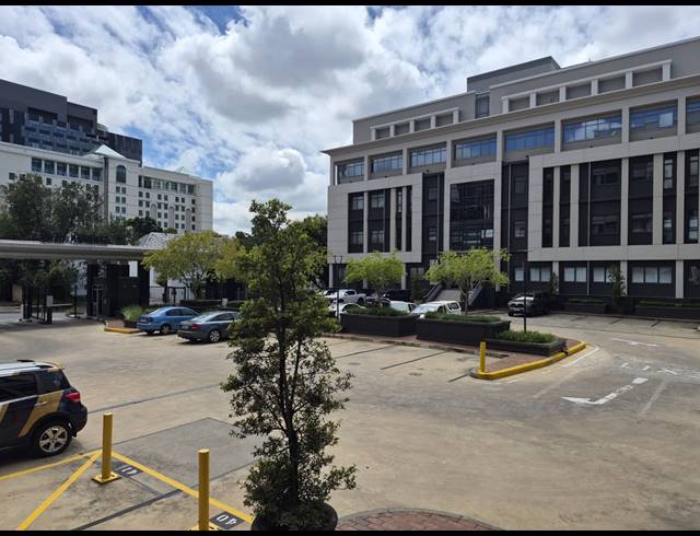 422M² OFFICE TO LET IN SANDTON CENTRAL